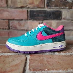 Nike Teal and Pink Athletic Shoes